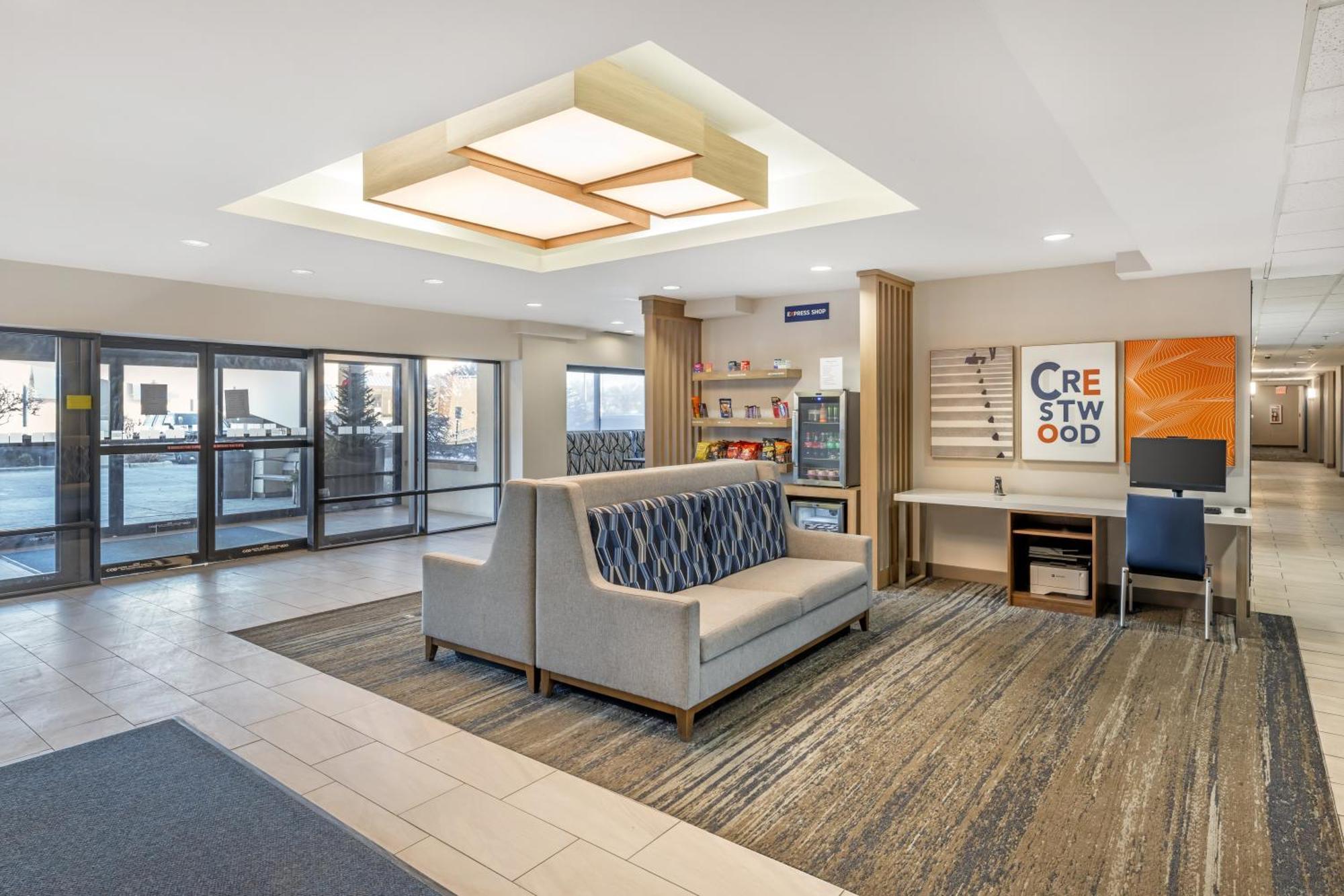Holiday Inn Express Crestwood By Ihg Esterno foto