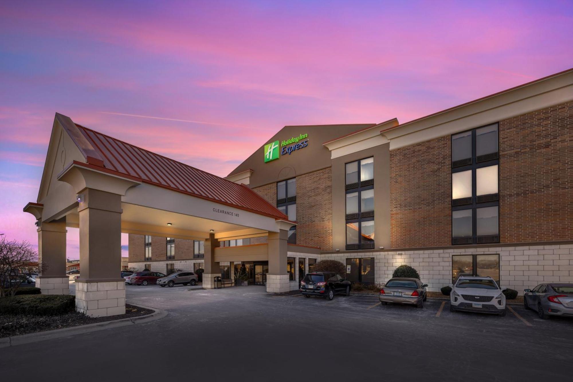 Holiday Inn Express Crestwood By Ihg Esterno foto