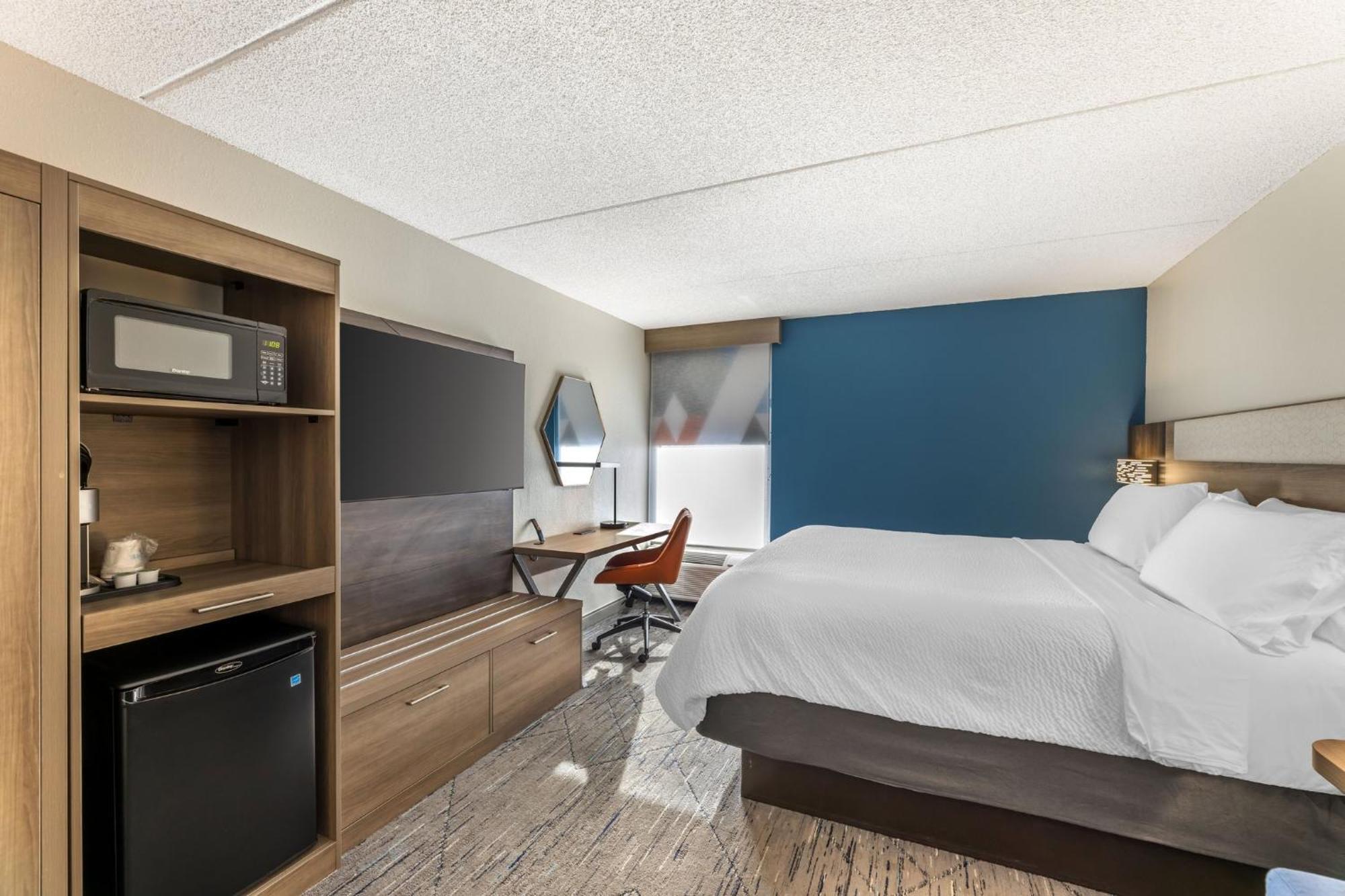 Holiday Inn Express Crestwood By Ihg Esterno foto