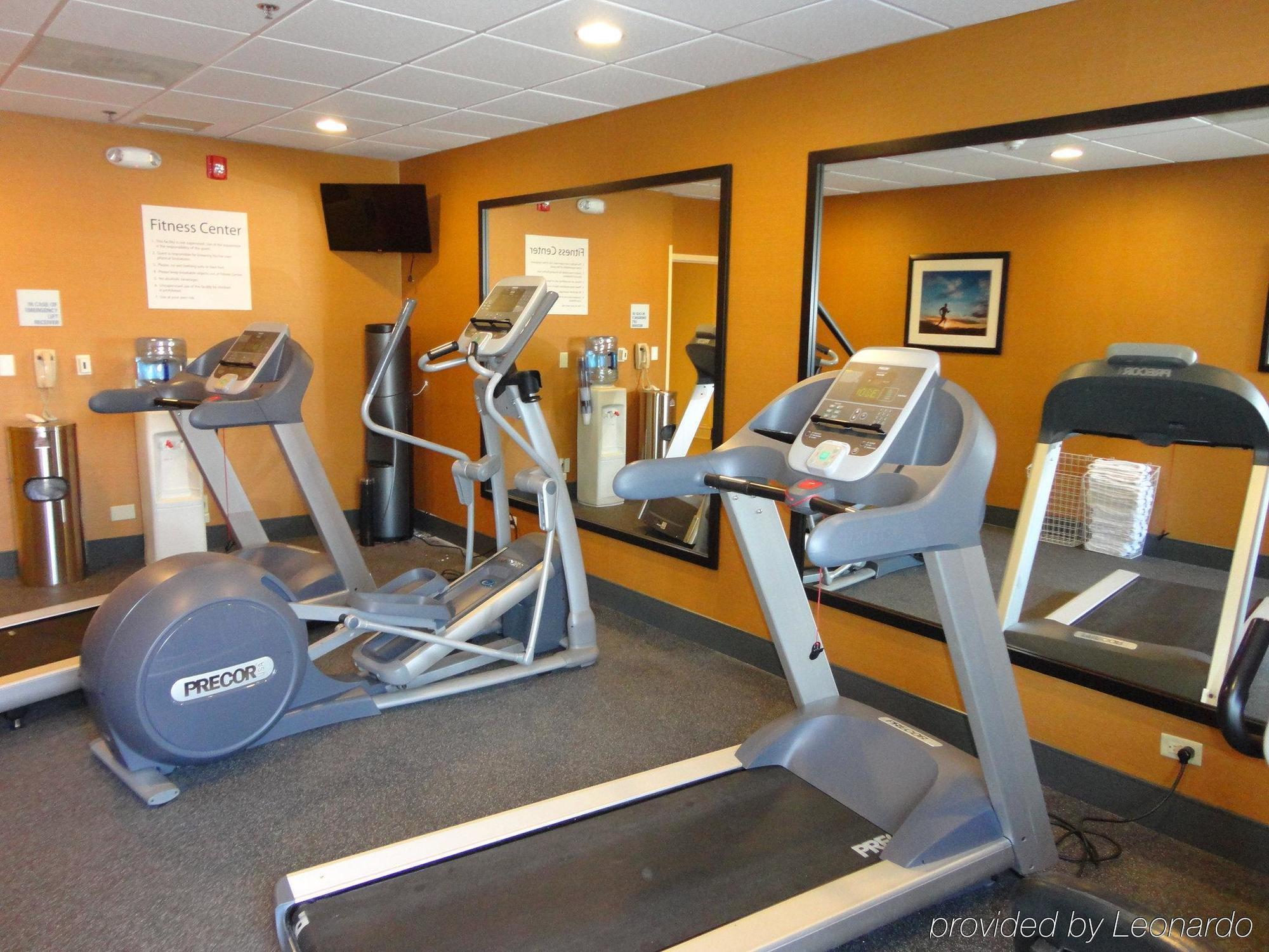 Holiday Inn Express Crestwood By Ihg Esterno foto